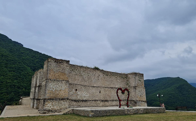 Хучни: Экраноплан "Лунь", Водопад Хучнинский, Крепость семи братьев и одной сестры - Изображение 2